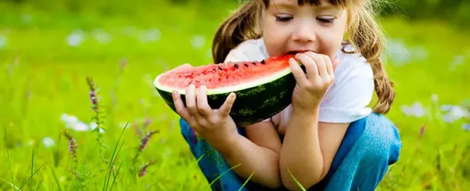 Child eating healthy